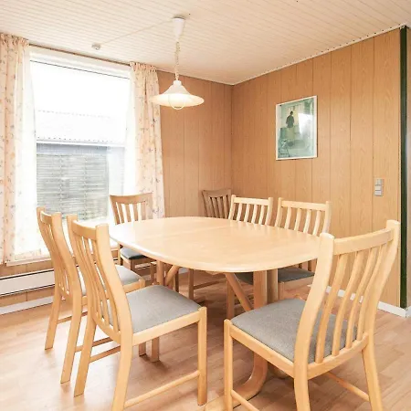 6 Person In L Kken Lokken